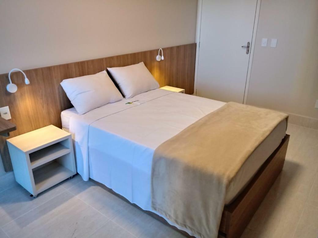 Piazza Diroma Flats Temporada 3*